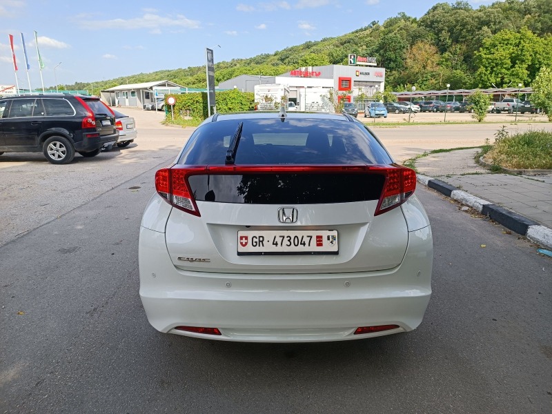 Honda Civic 1.8i-140кс-ШВЕЙЦАРИЯ-АВТОМАТ-Keyless-FULL екстри, снимка 4 - Автомобили и джипове - 46160363