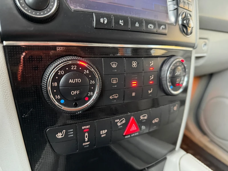 Mercedes-Benz ML 320 НА* ПРУЖИНИ* NAVI* Sport, снимка 11 - Автомобили и джипове - 51132407