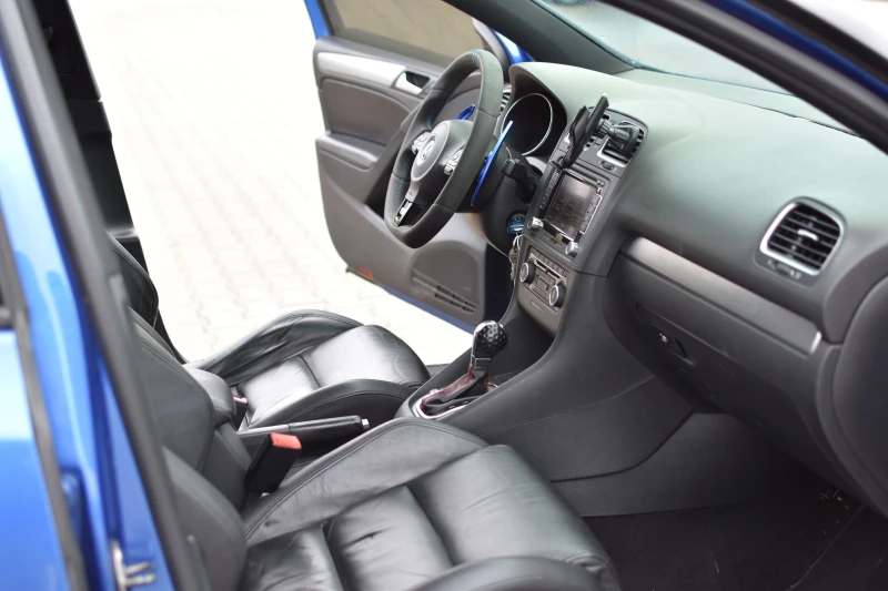 VW Golf 2.0 R, снимка 13 - Автомобили и джипове - 52681705