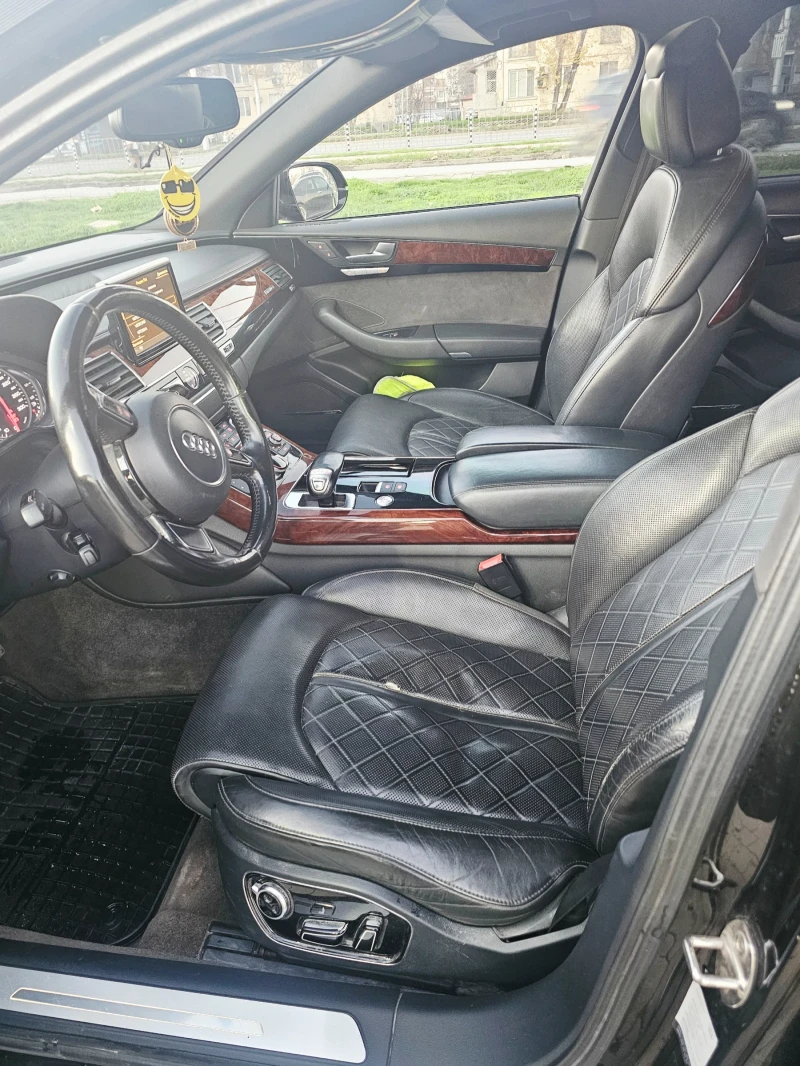 Audi A8, снимка 12 - Автомобили и джипове - 52711219