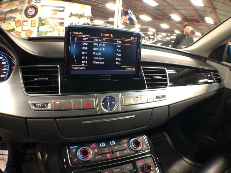 Audi A8 2018 Audi A8 4.0 TFSI quattro, снимка 11 - Автомобили и джипове - 52794460