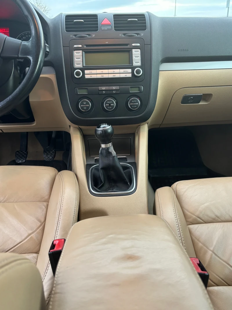 VW Golf TDI 6 ск. 105к.с., снимка 11 - Автомобили и джипове - 53280110