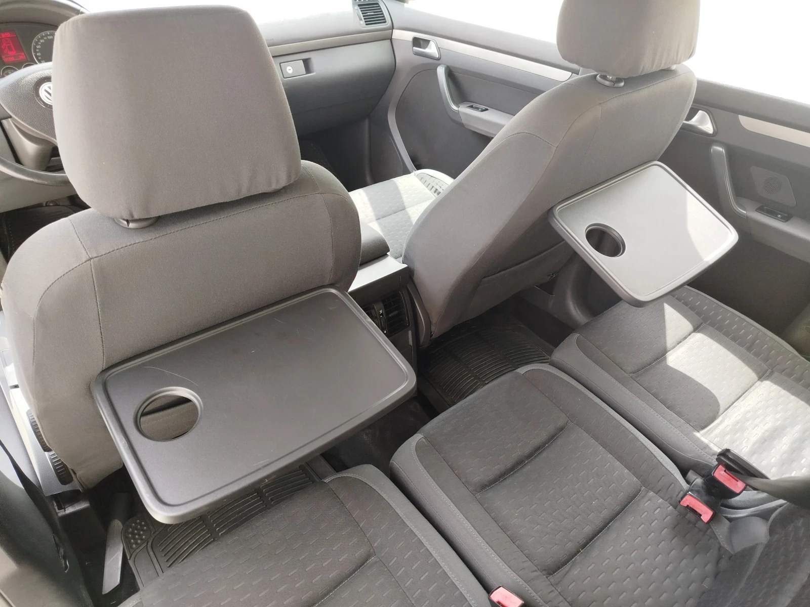 VW Touran 1.9TDI/105/AUTOMAT - изображение 10