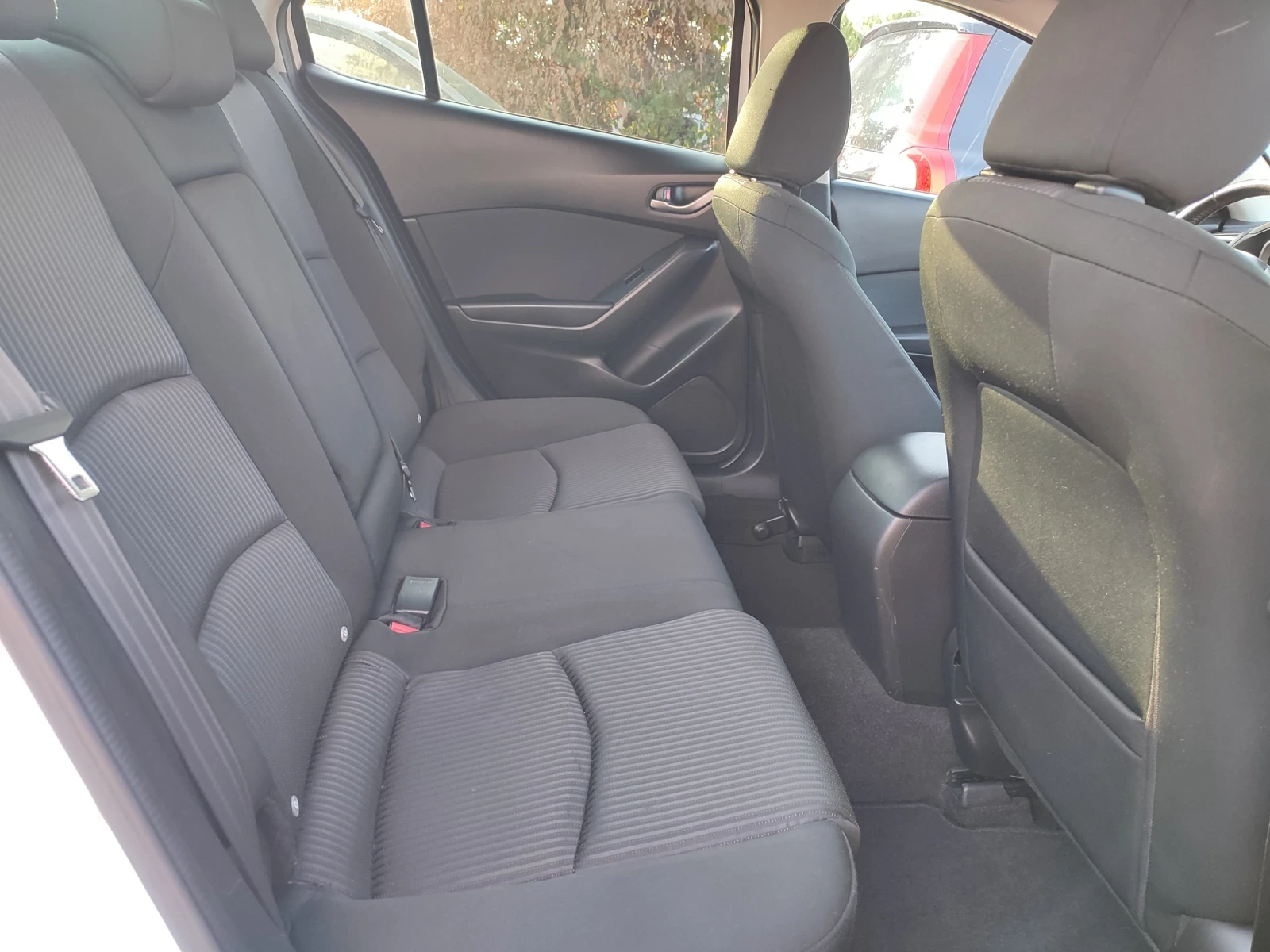 Mazda 3 2.0 i бензин  - изображение 10