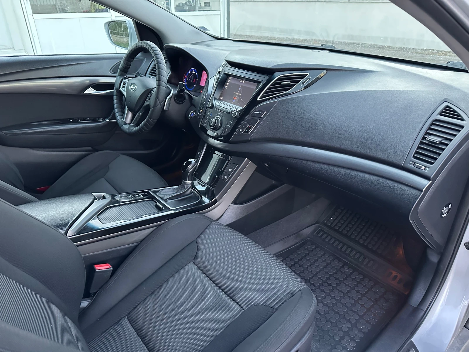 Hyundai I40 1.7CRDI KeylessGo* * Carplay* Ka | Mobile.bg   8