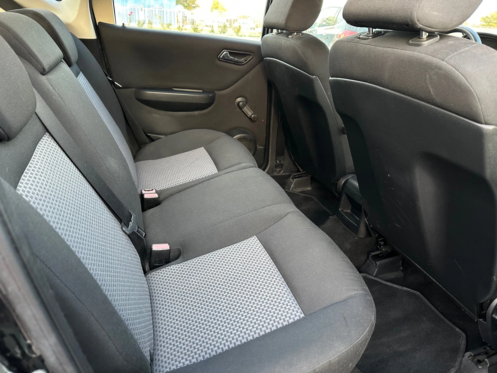 Mercedes-Benz A 180  | Mobile.bg   10