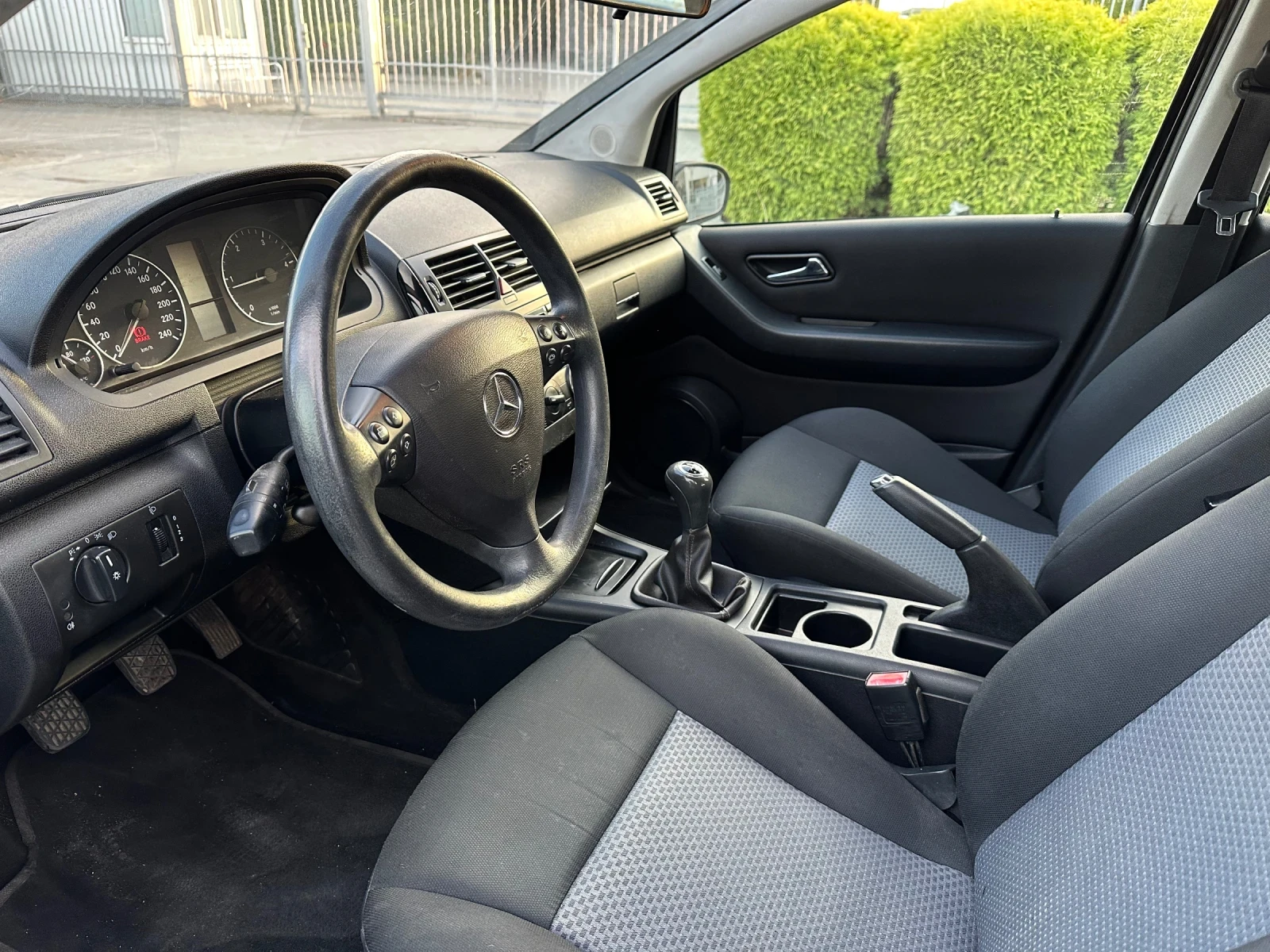 Mercedes-Benz A 180  | Mobile.bg   8