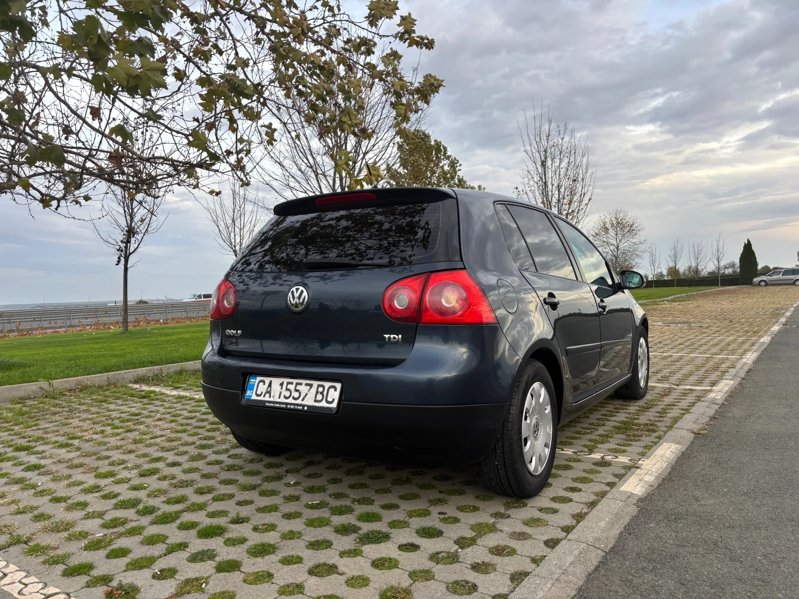 VW Golf 1.9TDI 6 ск. 105к.с. - изображение 7