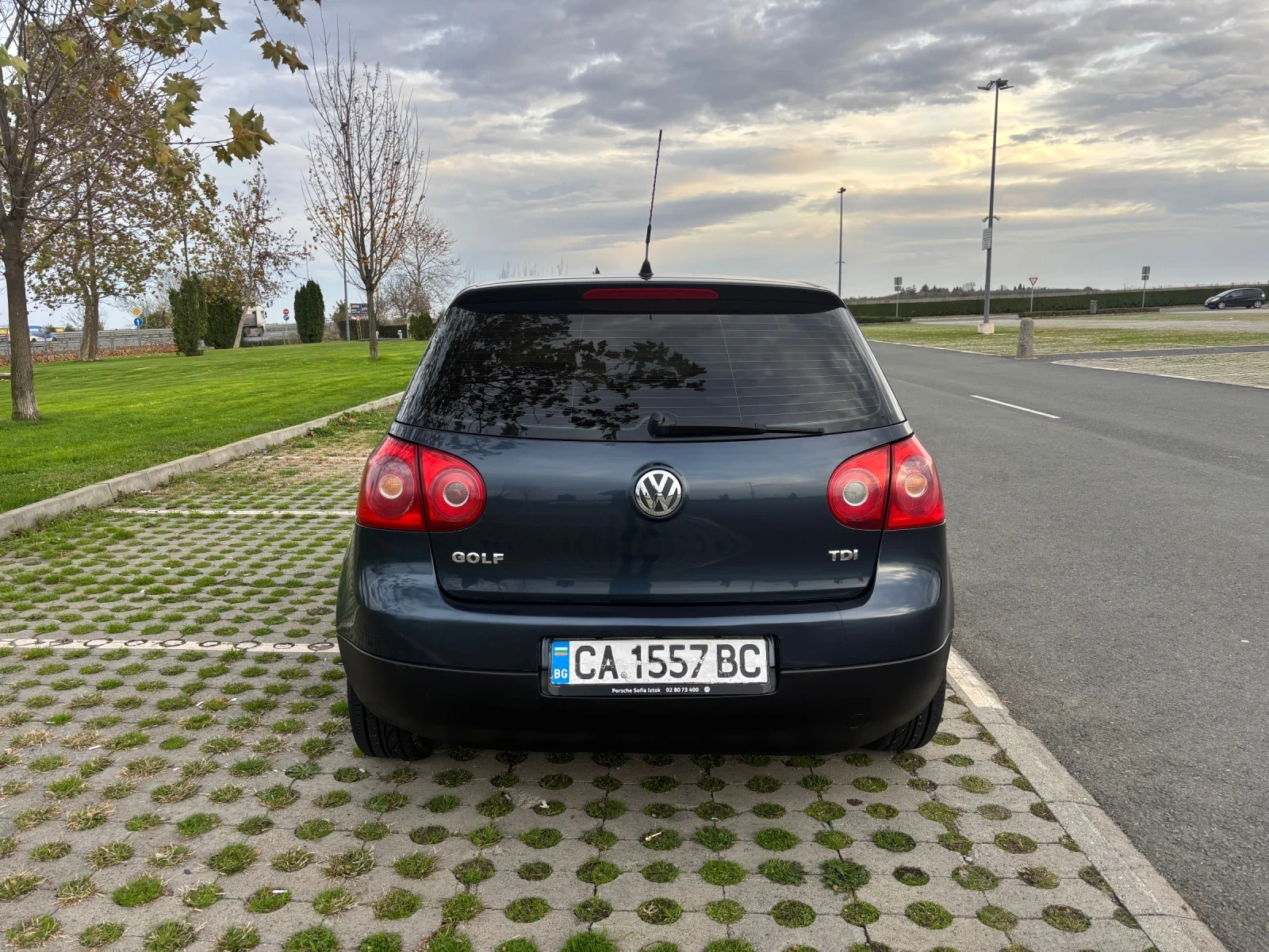 VW Golf 1.9TDI 6 ск. 105к.с. - изображение 8