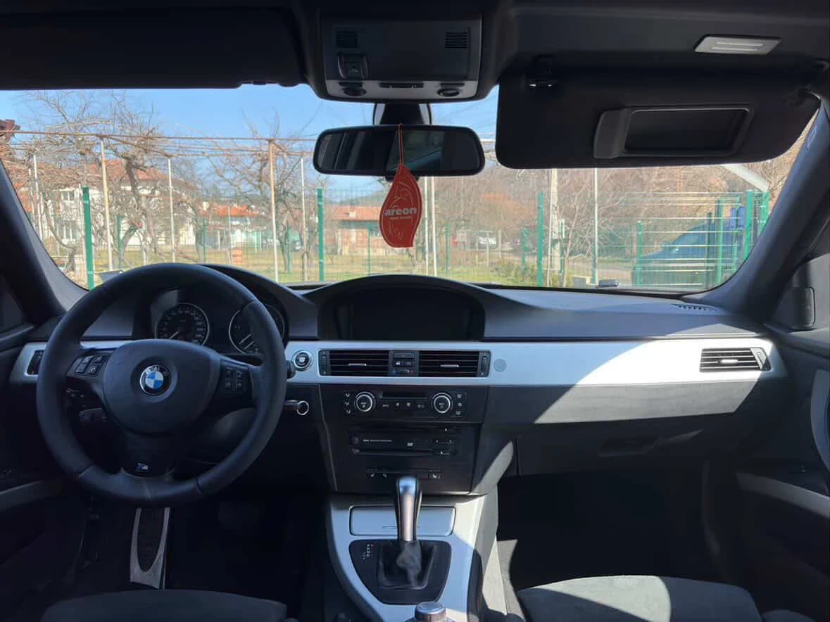 BMW 330 d M pack, снимка 8 - Автомобили и джипове - 53812411