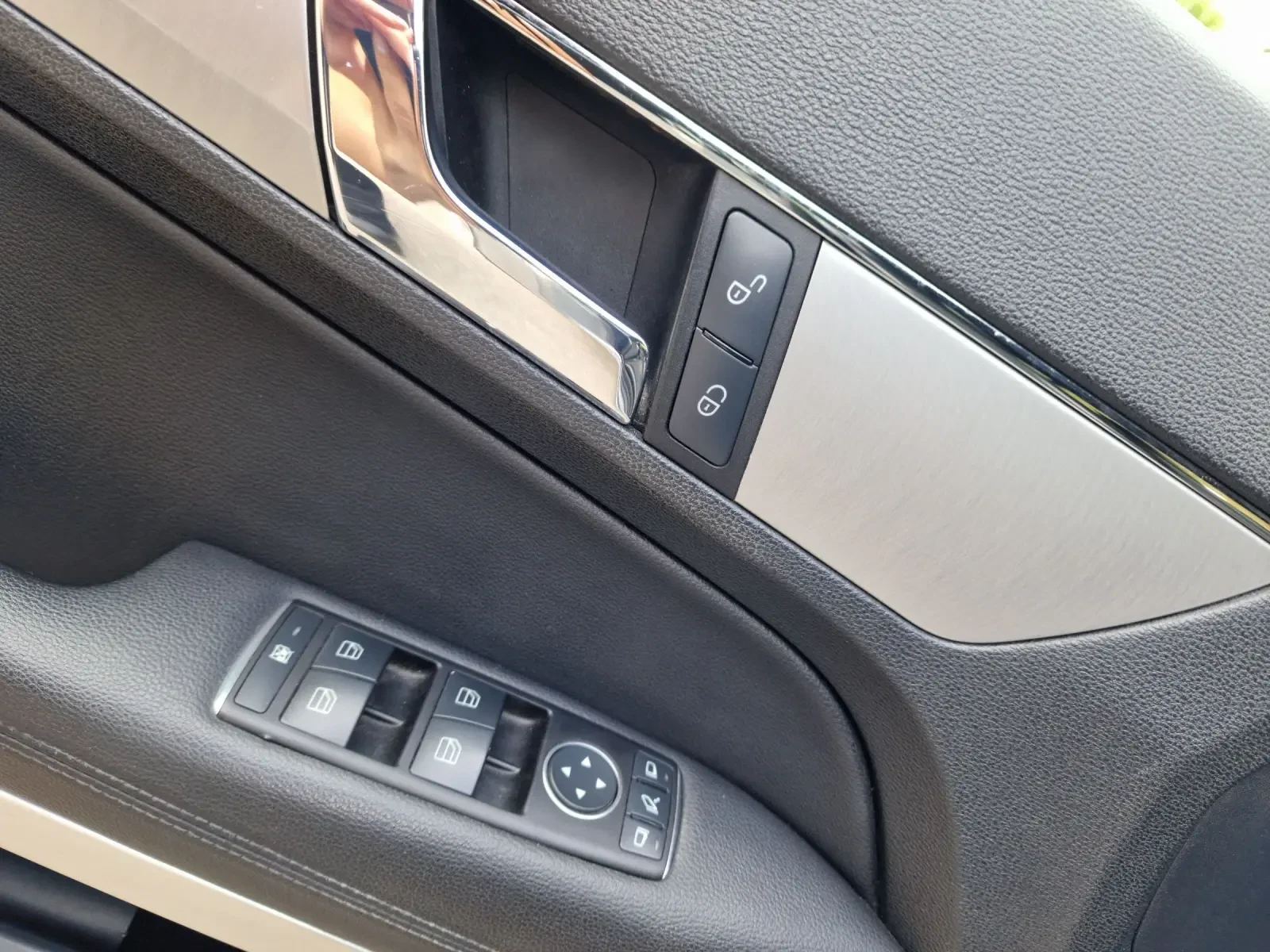 Mercedes-Benz E 250 CDI, снимка 13 - Автомобили и джипове - 54506773