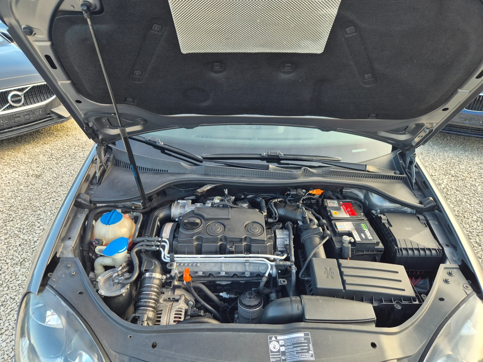 VW Golf 1.9TDI GT-SPORT, снимка 16 - Автомобили и джипове - 54842120