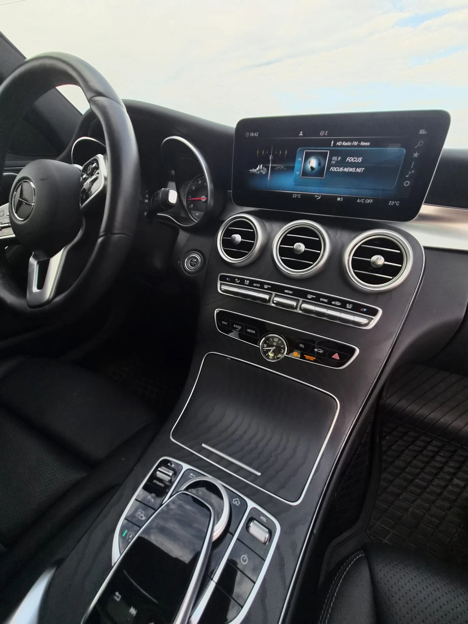 Mercedes-Benz C 300, снимка 2 - Автомобили и джипове - 54948810