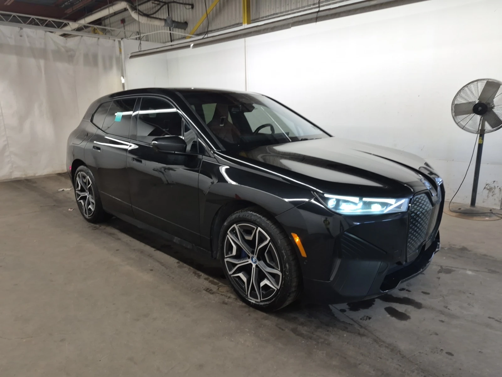 BMW iX, снимка 2 - Автомобили и джипове - 54966276
