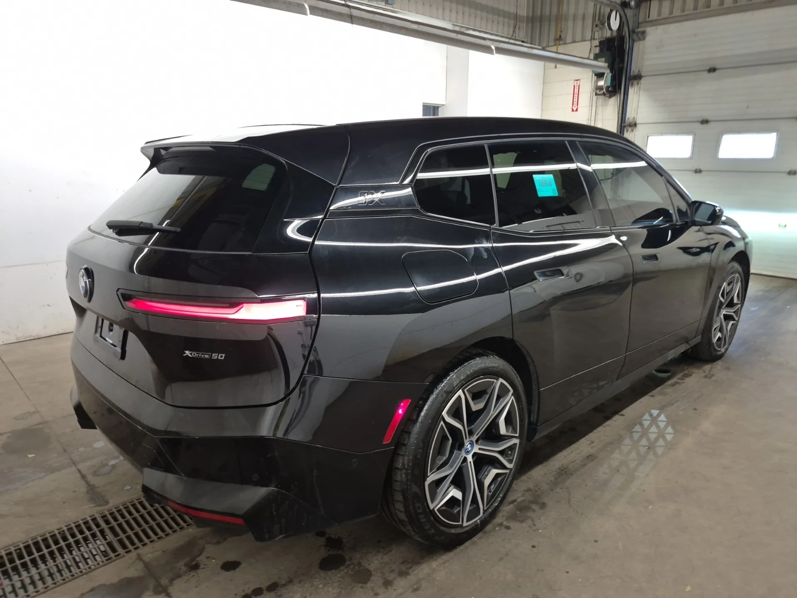 BMW iX, снимка 3 - Автомобили и джипове - 54966276