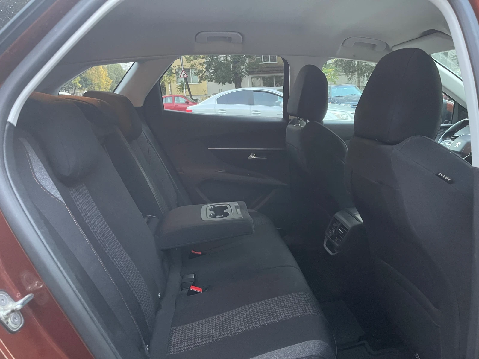 Peugeot 3008 1.5 HDI, снимка 9 - Автомобили и джипове - 54998000
