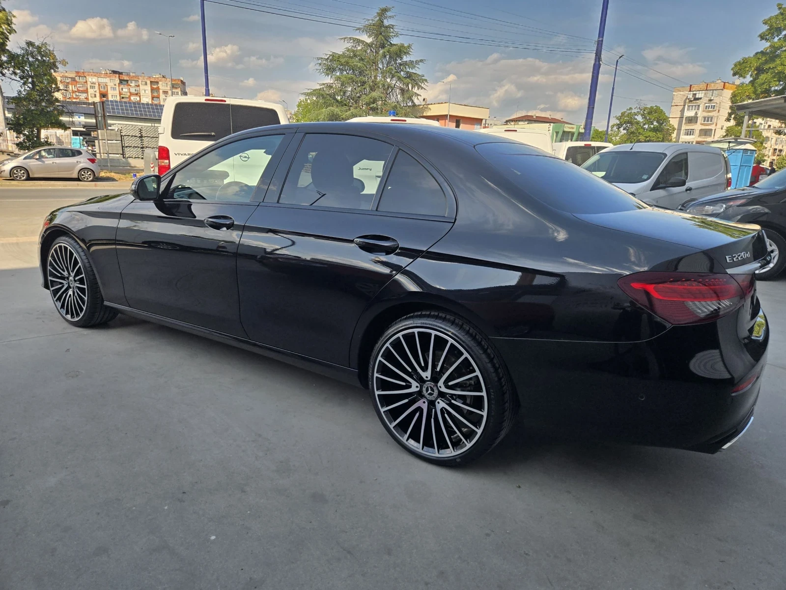 Mercedes-Benz E 220 Е 220 4MATIC, снимка 5 - Автомобили и джипове - 55352132
