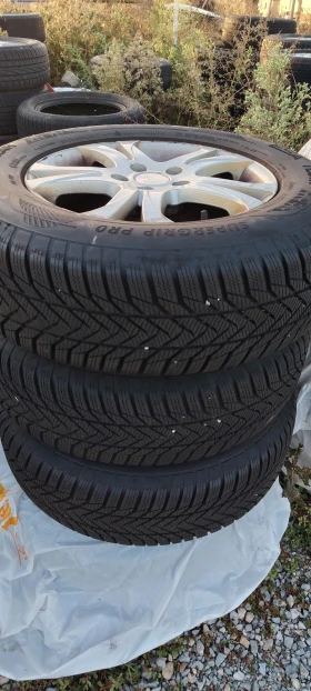 Hyundai IX35 2.0CRDI-184к.с - 16299 лв. / 8333.55 € - 11878339 14