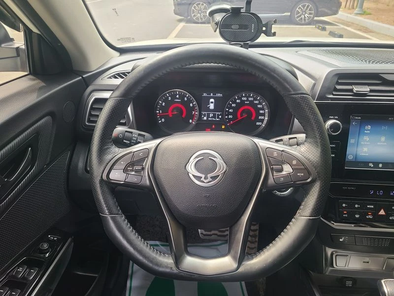 SsangYong Tivoli 1.6 173910 Automatic, снимка 16 - Автомобили и джипове - 55749194