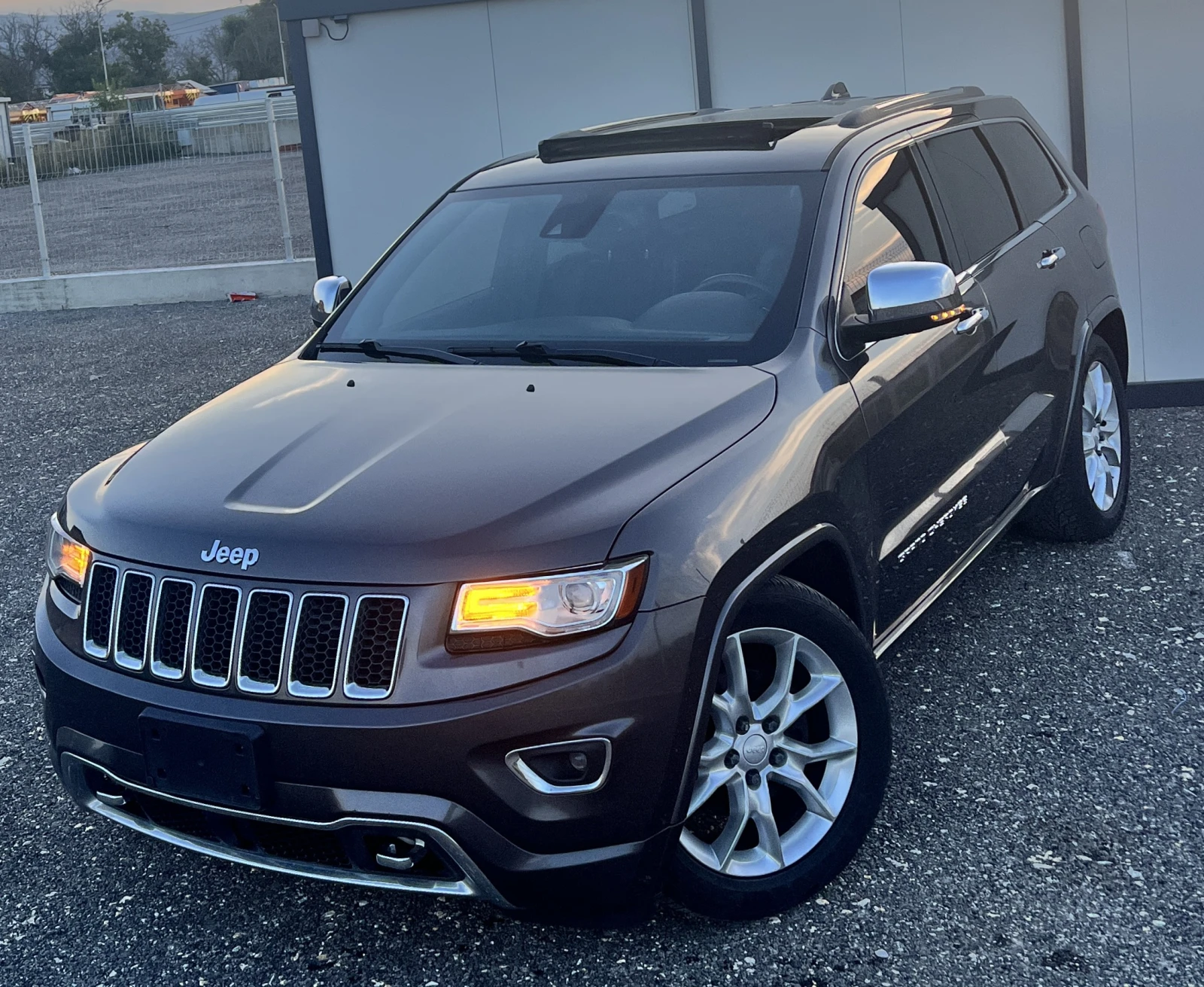 Jeep Grand cherokee Overland - изображение 4