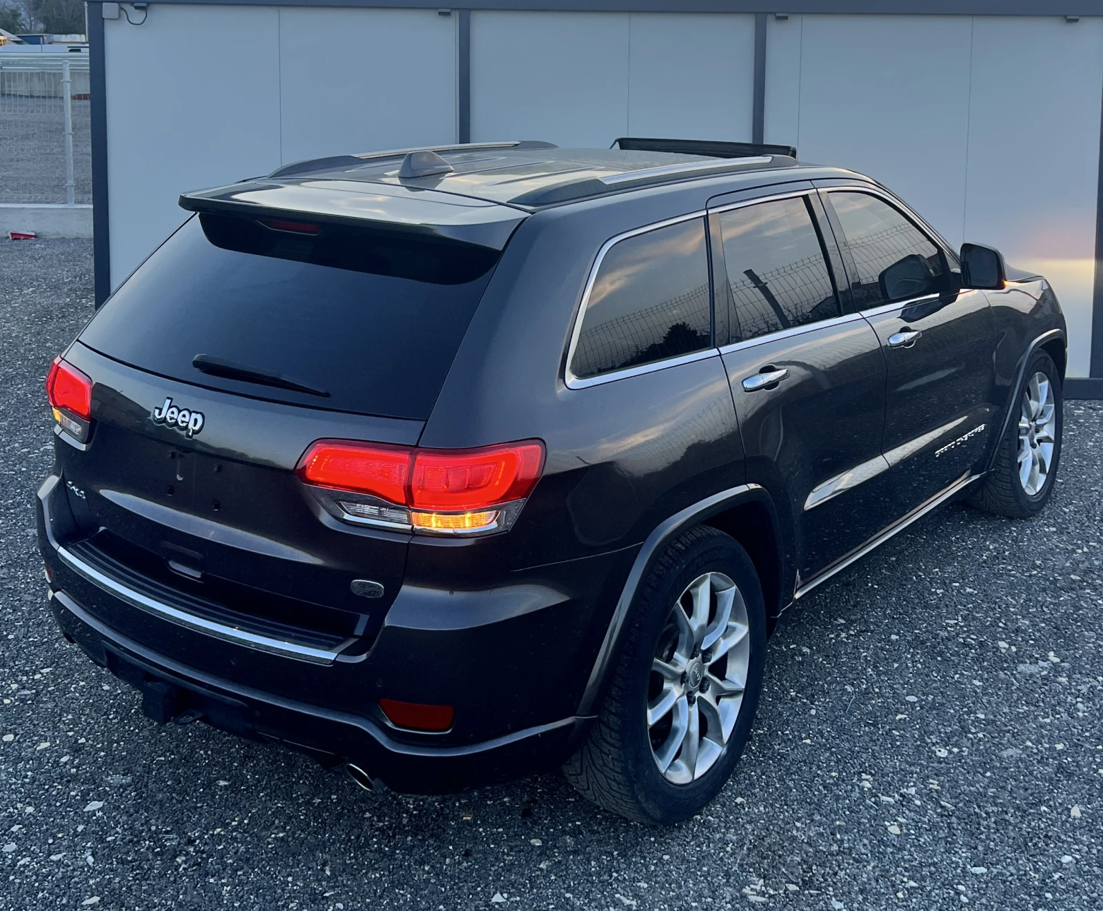 Jeep Grand cherokee Overland - изображение 7