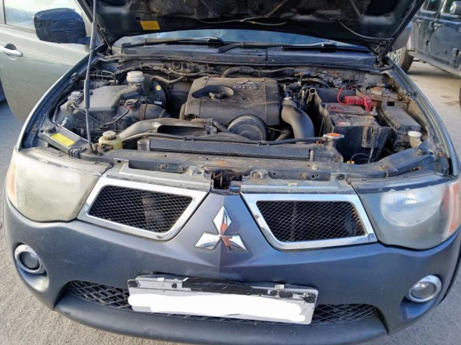 Mitsubishi L200 2.5 DI-D Elegance - изображение 7