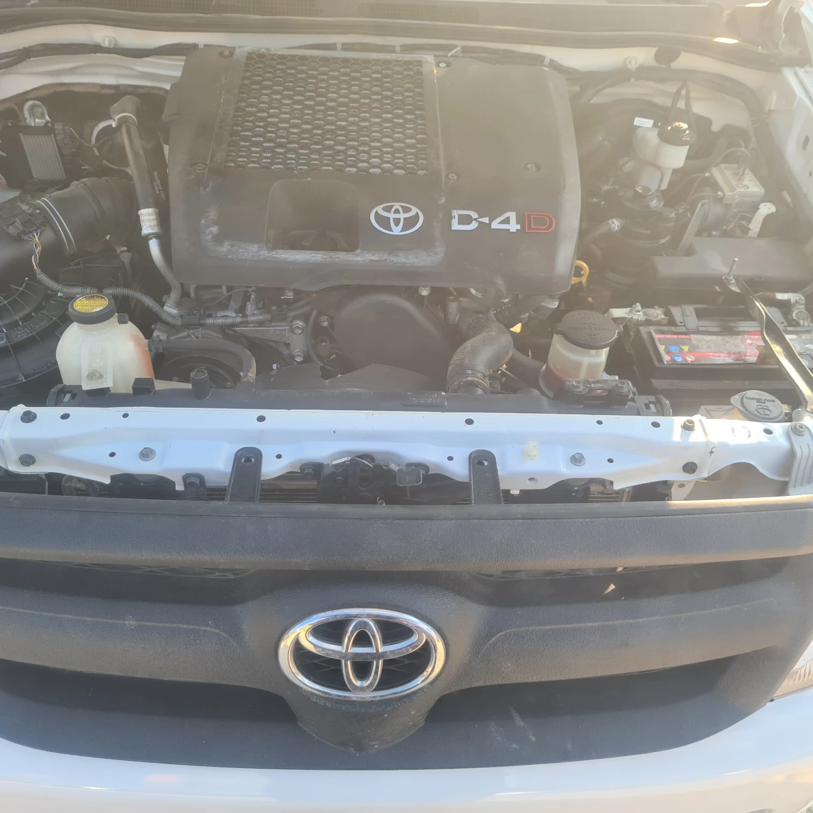 Toyota Hilux Внос от Франция, снимка 15 - Автомобили и джипове - 54238670