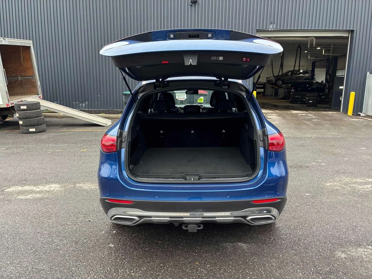 Mercedes-Benz GLC 300 * 360 * ПОДГРЕВ * ПАМЕТ * CARPLAY, снимка 13 - Автомобили и джипове - 54460336