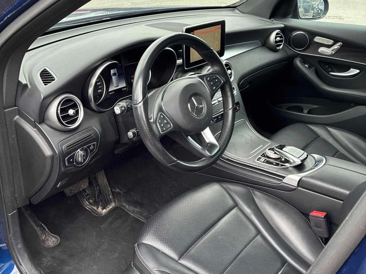 Mercedes-Benz GLC 300 * ПАНОРАМА * КАМЕРА * ПОДГРЕВИ, снимка 5 - Автомобили и джипове - 54562189