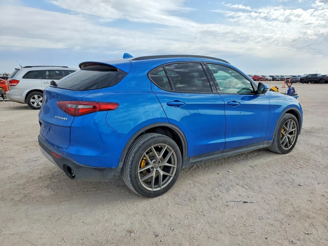 Alfa Romeo Stelvio 2.0l Ti Sport, снимка 3 - Автомобили и джипове - 54883671