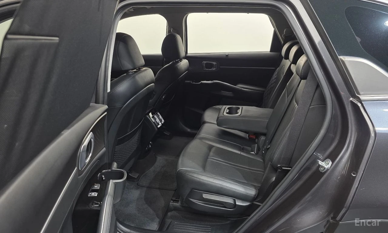 Kia Sorento 2.5 Turbo Gravity* 4x4* DISTRONIC* 360* ОБДУХВАНЕ , снимка 13 - Автомобили и джипове - 55250926