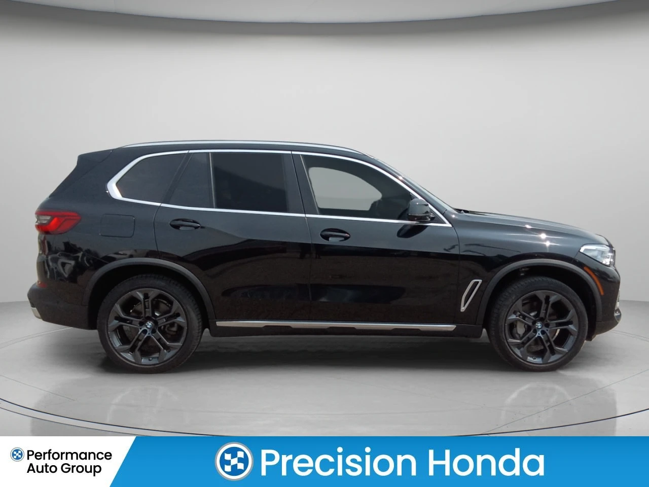 BMW X5 * 40i xDrive * ВЪЗДУХ * МАСАЖИ * ДИСТРОНИК * ЛАЗЕР, снимка 4 - Автомобили и джипове - 55987310