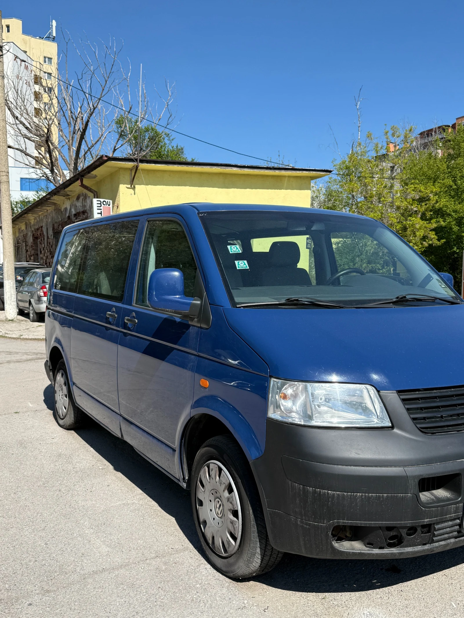 VW T5 2.5 TDI, снимка 2 - Бусове и автобуси - 54586011