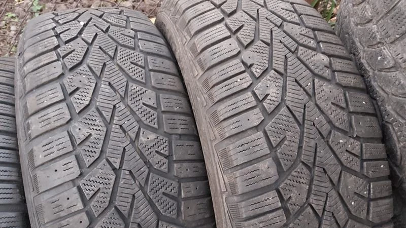 Гуми Зимни 215/65R16, снимка 3 - Гуми и джанти - 27317490