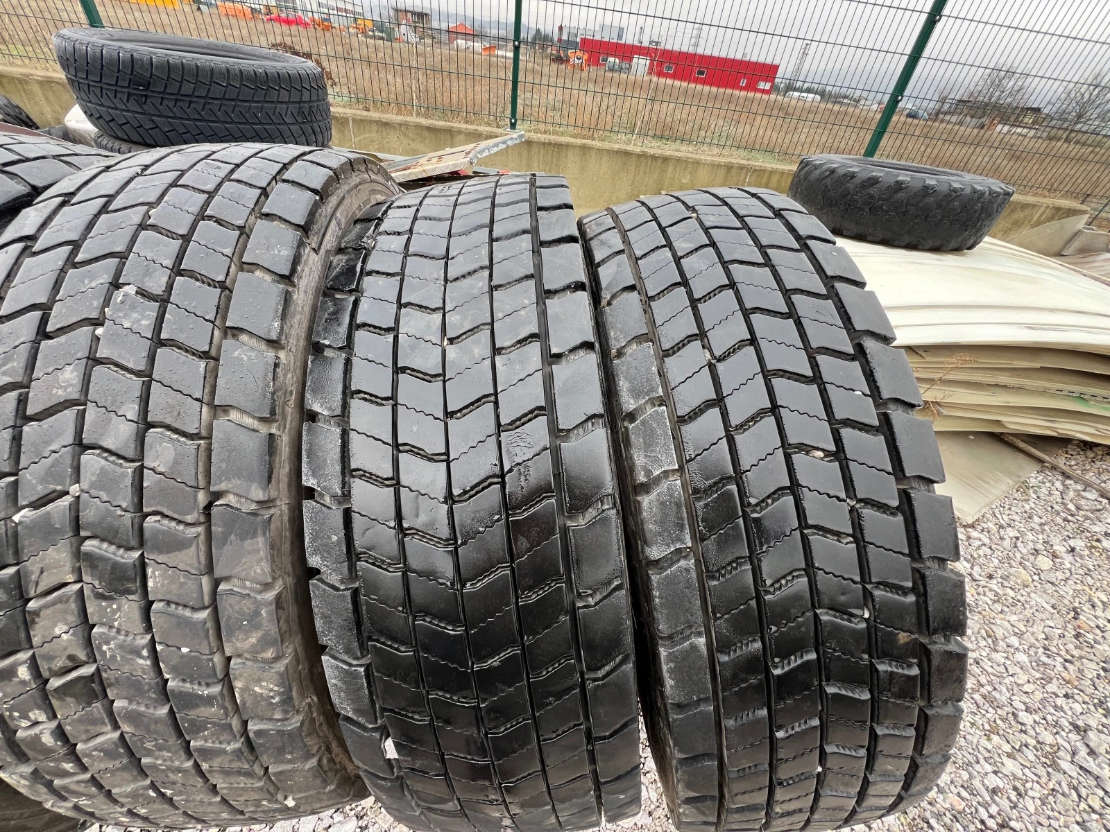 ���� 275/70R22.5 | Mobile.bg � ����������� 10