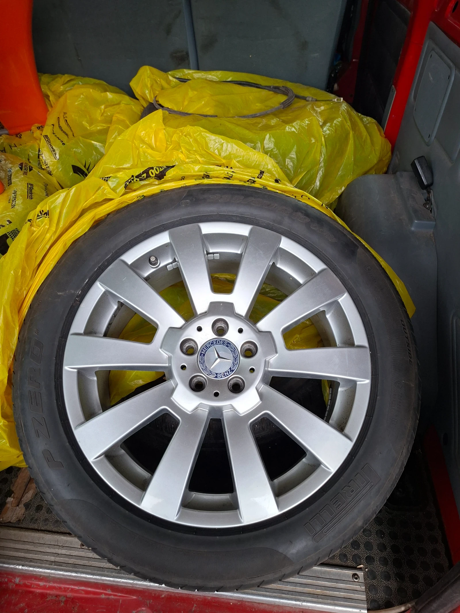 ���� � ������ 235/50R19 �� Mercedes-Benz | Mobile.bg � ����������� 1