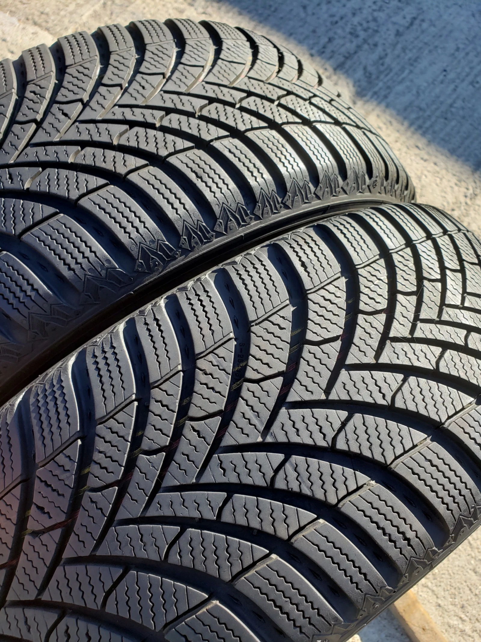 Гуми Зимни 205/55R16, снимка 3 - Гуми и джанти - 56324061