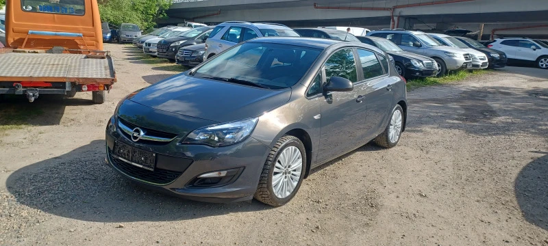 Opel Astra 1, 4 benzin 101кс., снимка 2 - Автомобили и джипове - 45530243