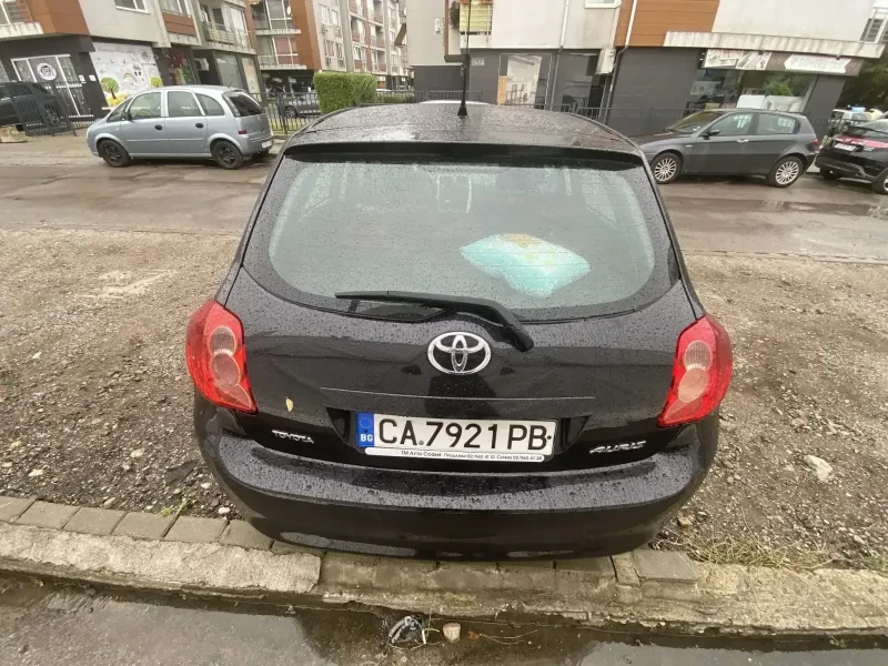 Toyota Auris 1.33 VVT-i, снимка 2 - Автомобили и джипове - 47203219