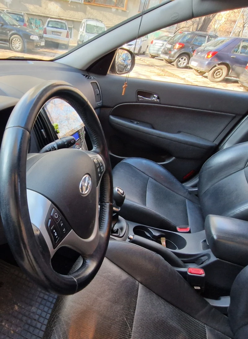 Hyundai I30 1.6 crdi 90hp., снимка 12 - Автомобили и джипове - 48505085