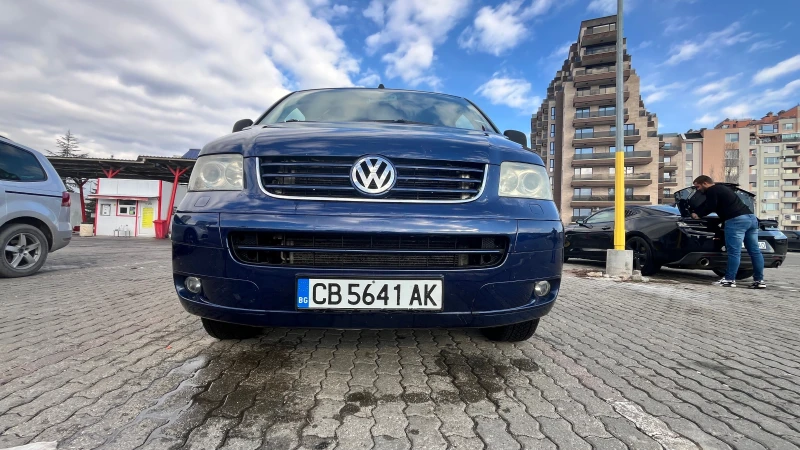 VW Multivan 4 motion, снимка 9 - Автомобили и джипове - 48797207