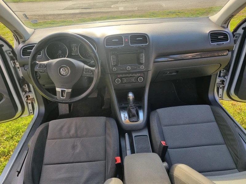 VW Golf 1.6  TDI, снимка 15 - Автомобили и джипове - 51725351