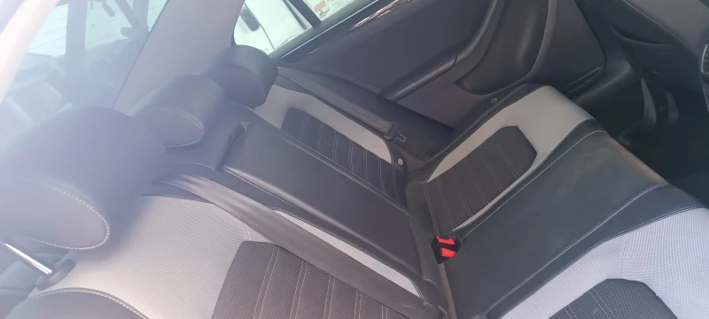 VW Jetta 2.0 TDI Bluemotion, снимка 10 - Автомобили и джипове - 52589133