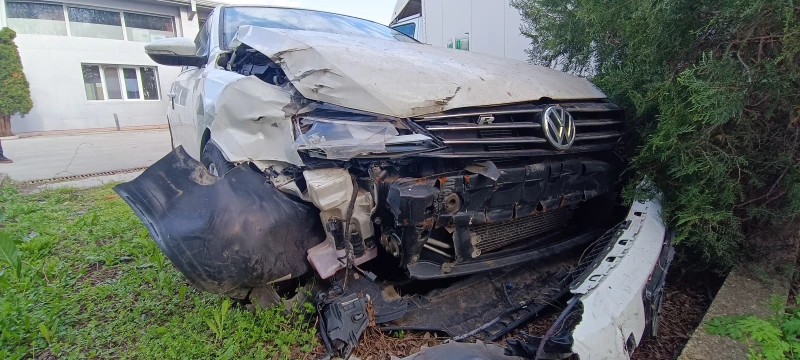 VW Jetta 2.0 TDI Bluemotion, снимка 5 - Автомобили и джипове - 52589133