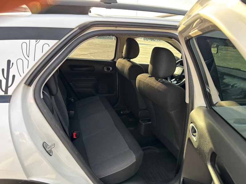 Citroen C4 Cactus 1.6HDI, снимка 14 - Автомобили и джипове - 52483959