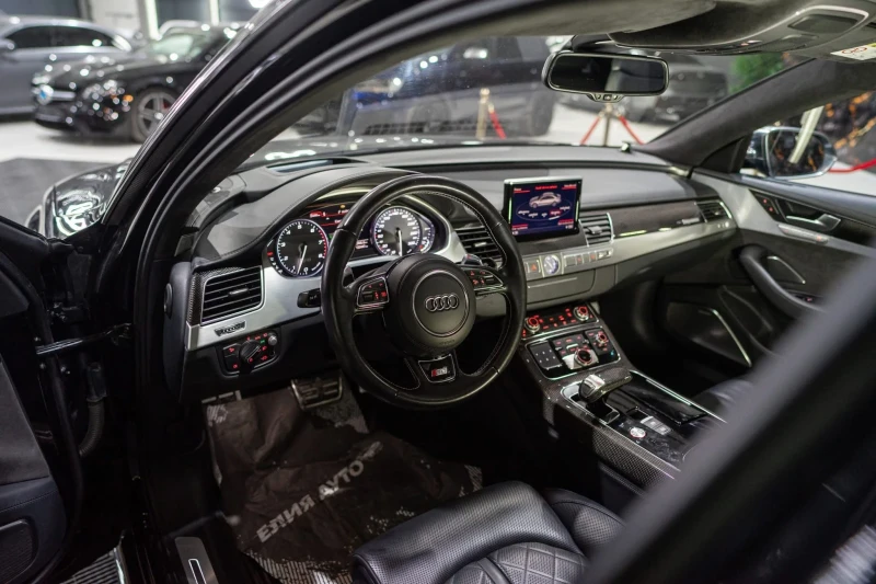 Audi S8 PLUS LONG MATRIX B&O FULL CARBON ЛИЗИНГ 100%, снимка 12 - Автомобили и джипове - 52634698