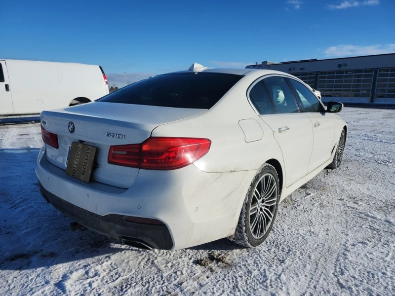 BMW 530  XDRIVE * CARFAX * ФИНАНСИРАНЕ, снимка 3 - Автомобили и джипове - 53128925