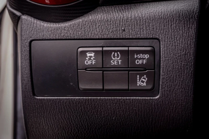 Mazda 2, снимка 11 - Автомобили и джипове - 53274504