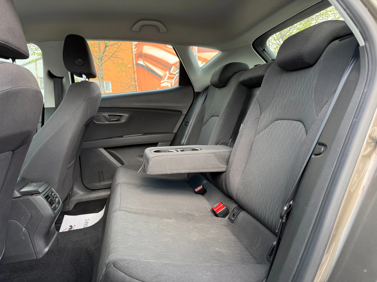 Seat Leon 1.6d 110 к.с. - изображение 9