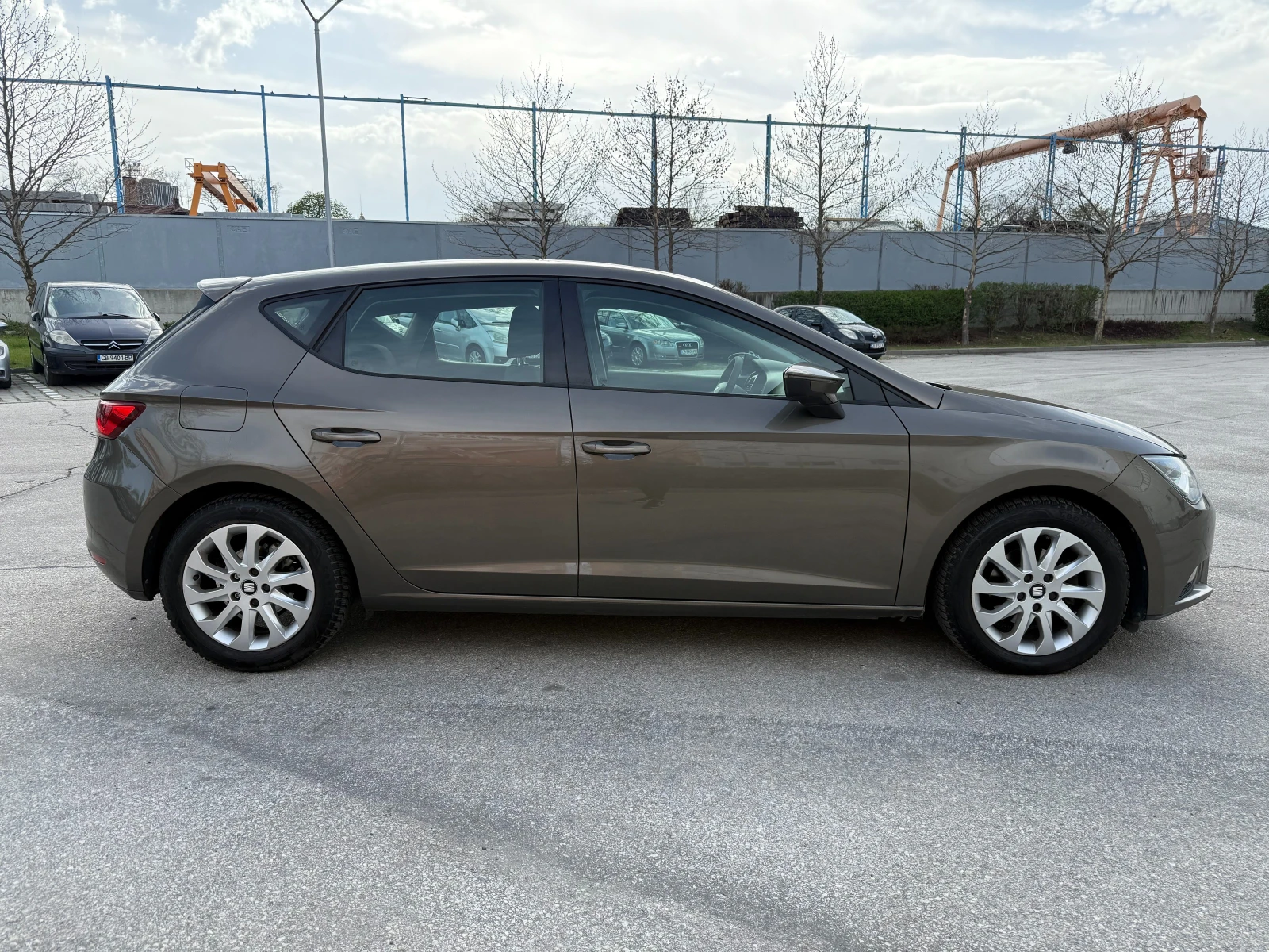 Seat Leon 1.6d 110 к.с. - изображение 5